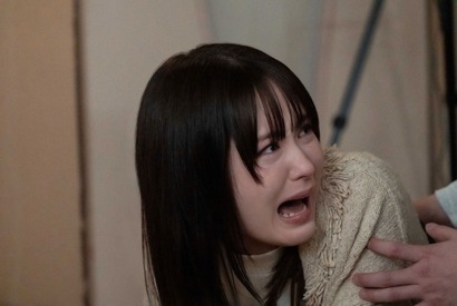 畑芽育「120％の力を振り絞って叫んだ」新ヒロインの魅力とは『事故物件ゾク 恐い間取り』 画像