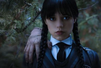 ジェナ・オルテガやエマ・マイヤーズが大躍進「ウェンズデー」S1“世界的現象”を振り返り 画像