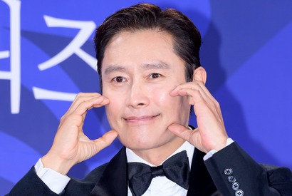 「表情も動きも声に込めて」イ・ビョンホン、20年ぶりアニメ吹き替えで証明した俳優の本領 画像