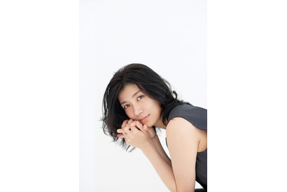 「お茶目」「かわいい」瀧内公美、本編と裏のギャップが話題「放送局占拠」 画像