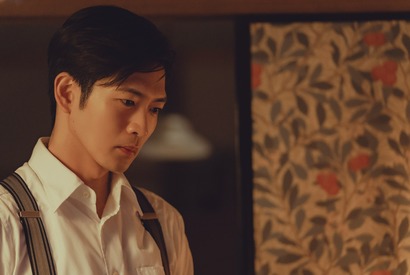 松下洸平“二郎”、戦争で深い傷を負いながらも懸命に生きる…『遠い山なみの光』場面写真 画像