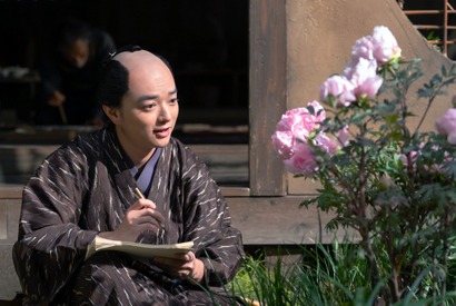 「さりげなくすごい演出」染谷将太“歌麿”が描こうとした花に視聴者注目…「べらぼう」30話 画像