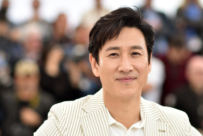 イ・ソンギュンさん遺作『大統領暗殺裁判　16日間の真実』公開　“愚直なまでに信念の人”を演じ切る 画像