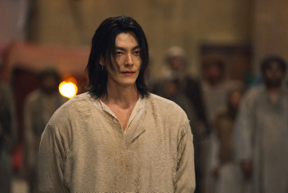 “邪悪なジーニー”キム・ウビン＆“サイコパスな主人”スジのやりとりに注目「魔法のランプにお願い」ティーザー予告編 画像