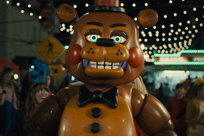 暴れるマスコット再び『ファイブ・ナイツ・アット・フレディーズ２』2026年1月公開 画像