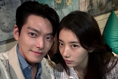 キム・ウビン、まだ発音が下手…!? 相手役ペ・スジとのやりとりが愉快すぎる！【PHOTO】 画像