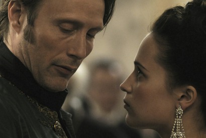 マッツ・ミケルセン、色気ダダ漏れのダンスシーン解禁『ロイヤル・アフェア 愛と欲望の王宮』本編映像 画像