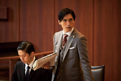 錦戸亮“弁護士”が無罪を主張…実際に起こった事件を基にした『ブルーボーイ事件』本編映像 画像