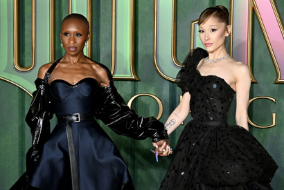 アリアナ・グランデ、『ウィキッド 永遠の約束』プレミアでファンに抱きつかれ恐怖の表情 シンシア・エリヴォの対応に称賛の声 画像