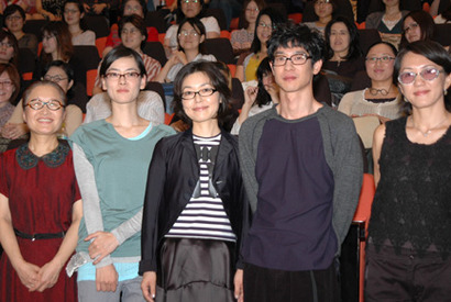 これは劇中の雰囲気そのまま？　いや、俳優陣の日常？　『めがね』“たそがれ”試写会 画像