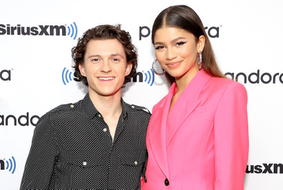 ゼンデイヤ、トム・ホランド一家と人気リアリティー番組の体験型イベント参加に対し、ファンからは「もう家族の一員だね」と羨望の声 画像