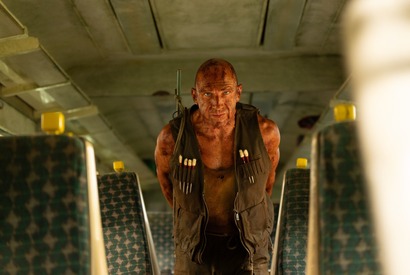 『28』シリーズの謎がついに明らかに!?『28年後... 白骨の神殿』監督が明かす重要人物“医師ケルソン”とは 画像