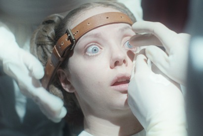 絶叫が響き渡る！麻酔なしで行う昔々の痛烈な美容術3選『アグリーシスター』コンセプトムービー 画像