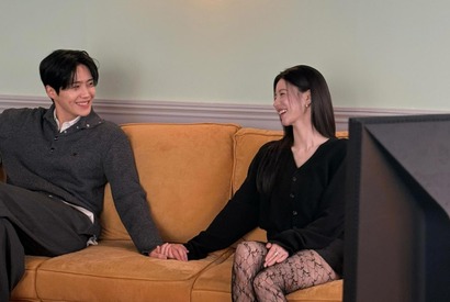 手繋いで“和気あいあい”のコ・ユンジョン、キム・ソンホに反響「絵になりすぎる」【PHOTO】 画像