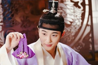 『花が咲けば、月を想い』のビョン・ウソク、『ソンジェ』前に演じた世子役で見せた“酒豪ぶり” 画像