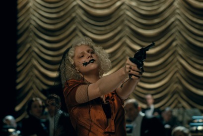 『ザ・ブライド！』USプレミアに豪華キャスト集結　愛と破壊の逃避行を切り取った新場面写真も 画像