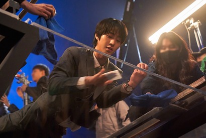 救世主へと成長するアン・ヒョソプ、圧倒的主人公のイ・ミンホら『全知的な読者の視点から』メイキングスチール独占入手 画像