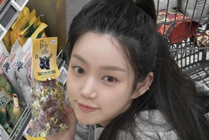 『チャングム』女優の娘イ・ユビ、10歳若く見える“超童顔”ビジュアル！飾らない日常を公開【PHOTO】 画像