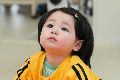 シム・ヒョンタクの愛息ハルくん、早くも将来の有望株!? 驚異の運動神経を披露 画像