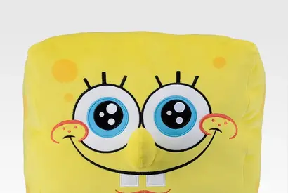 一番くじにスポンジ・ボブ登場！ ラストワン賞はボブのもちもちフェイスクッション 画像