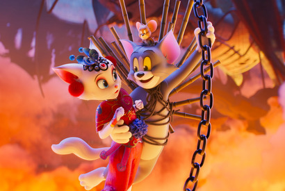 トムが“ネコ神様”に!? 異世界にタイムスリップ『トムとジェリー 時をこえる魔法の羅針盤』予告編 画像