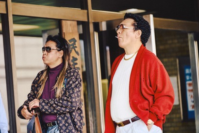 パンチパーマにサングラス…ピエール瀧ら演じる悪人たちが大集結！『TOKYO BURST-犯罪都市-』場面写真　 画像