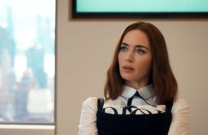 「昔と変わった でも眉毛は同じまま」アンディを皮肉るエミリーが「ランウェイ」存続のカギ!?『プラダを着た悪魔２』本編映像 画像