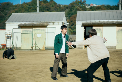 青木柚“転校生・優” 、「集団行動」に抗う『NEW GROUP』場面写真解禁 画像