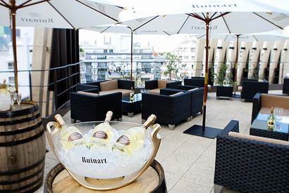 初秋のルーフテラスでブラン・ド・ブランを楽しむ　表参道レストラン・モザイクにて期間限定テラスオープン 画像