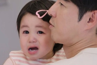 「パパ痛い？」嘘泣きのパパを感涙させた、愛息ハルくんの“優しすぎる”行動とは？ 画像