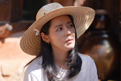 『太陽を抱く月』女優ハン・ガイン、酔って「元カレに電話」した過去を爆弾告白…！ 画像
