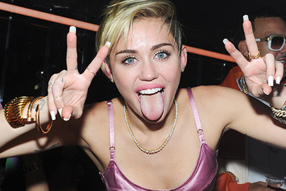 マイリー・サイラス、ポルノ映画の監督に!?　約1億円のギャラでオファー 画像