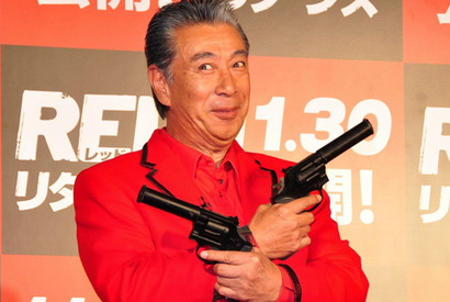 高田純次、全身真っ赤でアフレコに臨むもテキトー発言連発！ 画像