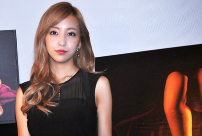 板野友美、憧れのファッションリーダーは「ヴィクトリア・ベッカム」 画像