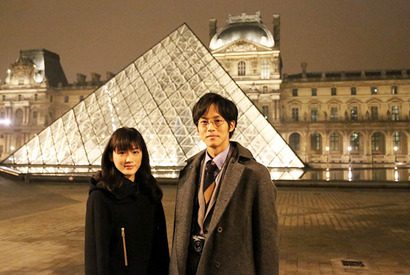 綾瀬はるか＆松坂桃李『万能鑑定士Q』　パリ・ルーヴル美術館でクランクアップ！ 画像