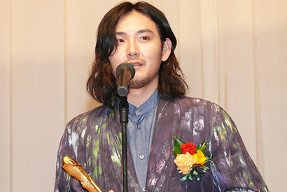 松田龍平「やってやったぞ」キネ旬初快挙＆父・優作と同じ栄誉でダブルの喜び！ 画像