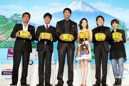 阿部寛、“肉体美”絶賛に恐縮…『テルマエ・ロマエII』完成会見を銭湯で開催 画像