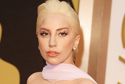 レディー・ガガ、2009年のツアー中に破産していた 画像