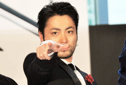 山田孝之、ファンの写真撮影に「写真1枚500円、動画10秒5千円」ぼったくり請求！ 画像