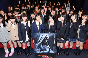 【特別映像】女子高生に“最恐”映画を見せてみた…暗視カメラで追う 画像