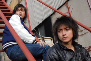 藤原竜也のアクションが冴え渡る『カメレオン』　主題歌に大物新人・シギが抜擢！ 画像