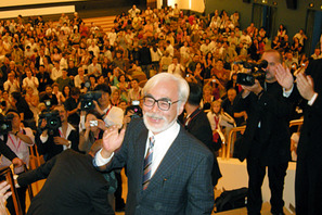 【ヴェネチアレポート06】仏の大女優（の子供）も絶賛！　でも大歓声に戸惑う巨匠 画像