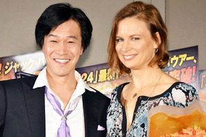 「24」女優、“日本版ジャック・バウアー”小山力也と初対面 画像