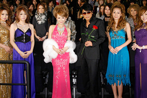 高橋克典、100人のキャバ嬢に囲まれ興奮！　「お金払わなくていいんですよね？」 画像