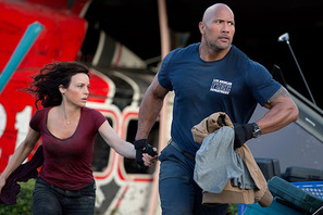 【特別映像】ドウェイン・ジョンソン、“陸海空”で超絶アクション『カリフォルニア・ダウン』 画像
