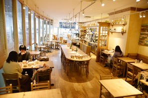 ベルギー発祥ベーカリーレストランと映画『サンドラの週末』がコラボ！ 画像