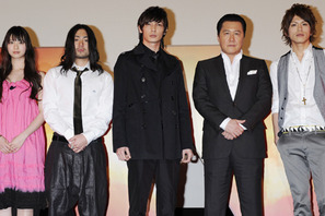 『MW』撮影現場で山下リオにそっと優しさを見せたのは玉木宏？　それとも山田孝之？ 画像