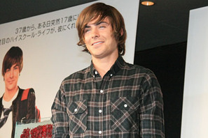 ザック、女性記者陣を虜に「高校時代に戻れたら、プロムのスーツを変えたいな（笑）」 画像