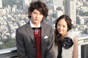 岡田将生、井上真央にイジられてハニカミ連発　共演映画完成報告会見 画像