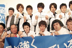 鳩山来留夫、自慢の“友愛”ネタをガッツ石松に阻止され苦笑 画像